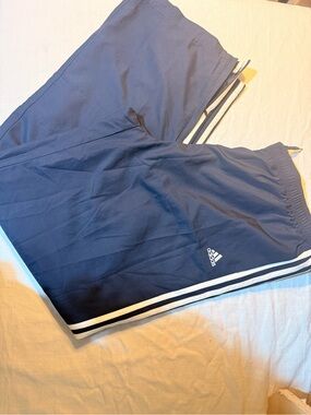 Adidas essential 3 striped pants
